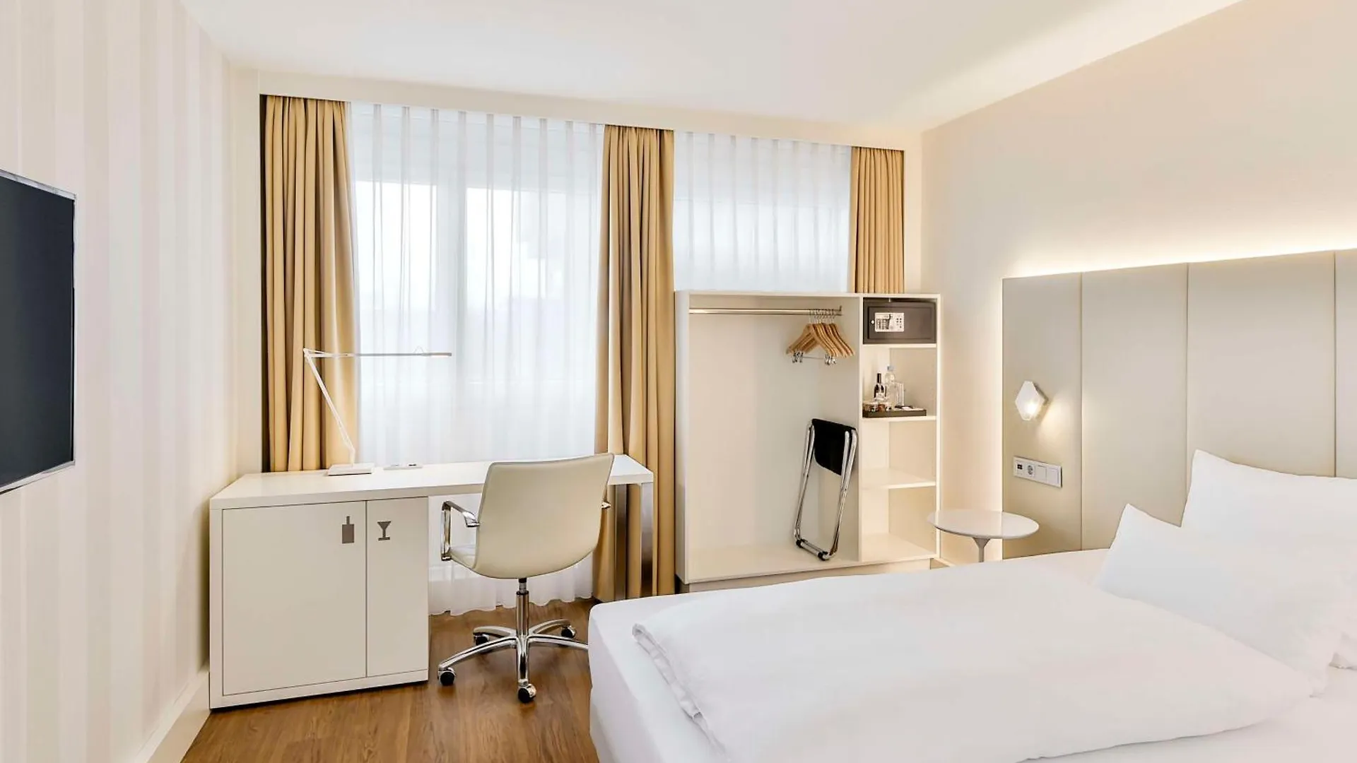 Hotel NH Erlangen 4*,  Deutschland