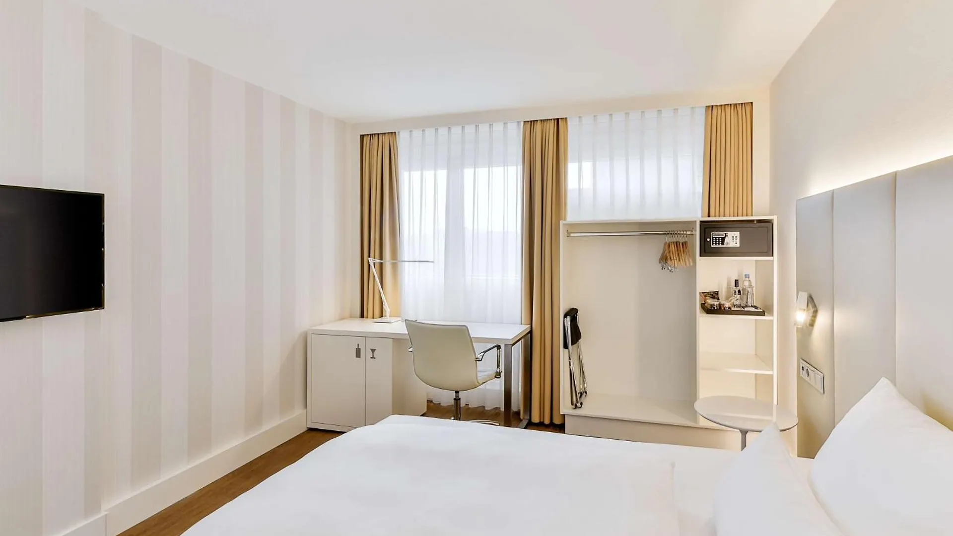 NH Erlangen Hotel 4*,  Duitsland