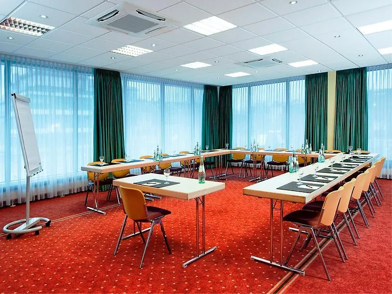 NH Erlangen Hotel 4*,